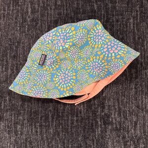 Patagonia Kids Blue and Pink Patterned Hat